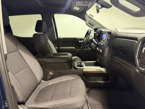 Used 2021 Chevrolet Silverado 1500 LT Trail Boss w/ LPO, Dark Essentials Package AWD/4WD image 25