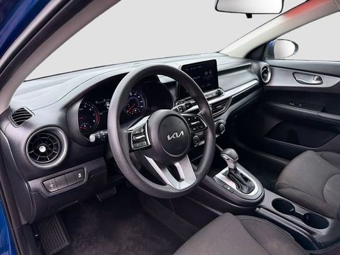 Used 2023 Kia Forte LXS FWD image 9