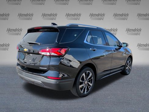 Used 2023 Chevrolet Equinox Premier image 7