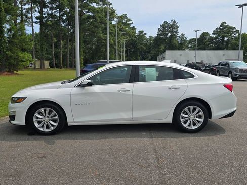Certified 2025 Chevrolet Malibu LT FWD image 2