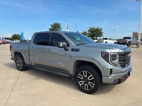 Used 2023 GMC Sierra 1500 AT4 w/ AT4 Premium Package AWD/4WD image 5
