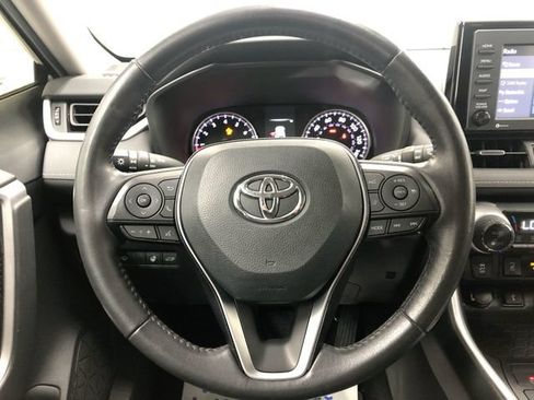 Used 2021 Toyota RAV4 XLE Premium AWD/4WD image 16
