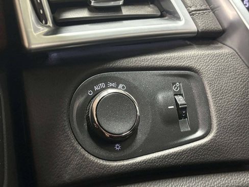 Used 2016 Cadillac SRX Luxury w/ Driver Awareness Package AWD/4WD image 37