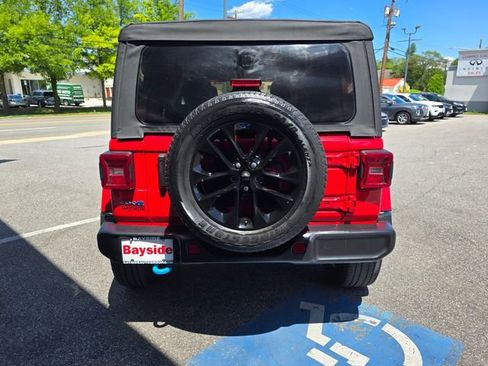 Used 2023 Jeep Wrangler Unlimited Sahara w/ Cold Weather Group AWD/4WD image 32