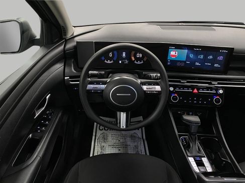Used 2025 Hyundai Tucson SEL image 13
