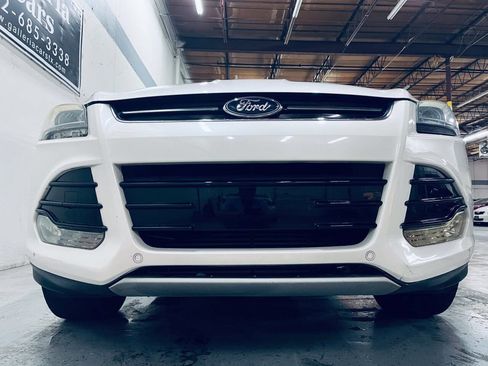 Used 2014 Ford Escape Titanium w/ Equipment Group 401A FWD image 12
