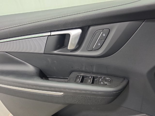 Used 2026 Buick Enclave Sport Touring AWD/4WD image 16