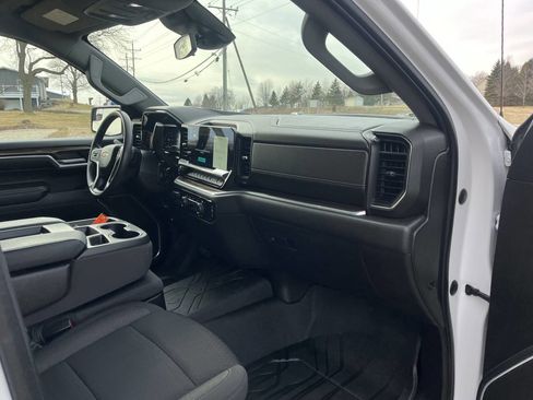 Used 2022 Chevrolet Silverado 1500 LT w/ Protection Package RWD image 36