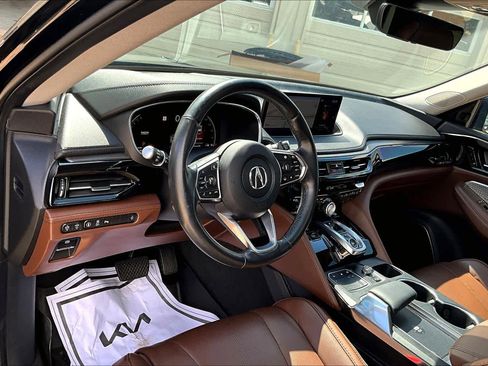 Used 2022 Acura MDX SH-AWD w/ Advance Package image 16