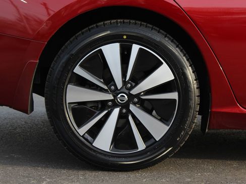 Used 2020 Nissan Altima 2.5 SV image 26