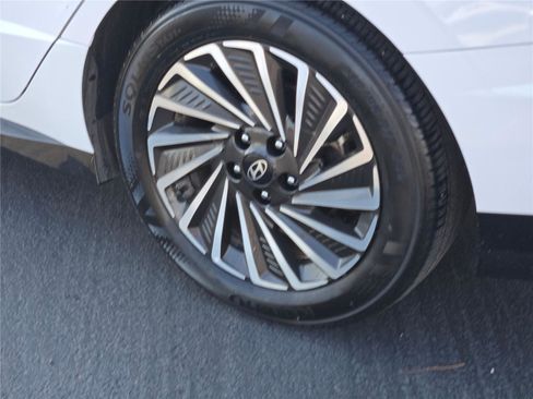 Used 2024 Hyundai Sonata SEL image 18