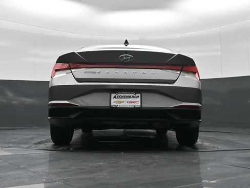 Used 2022 Hyundai Elantra SEL image 24