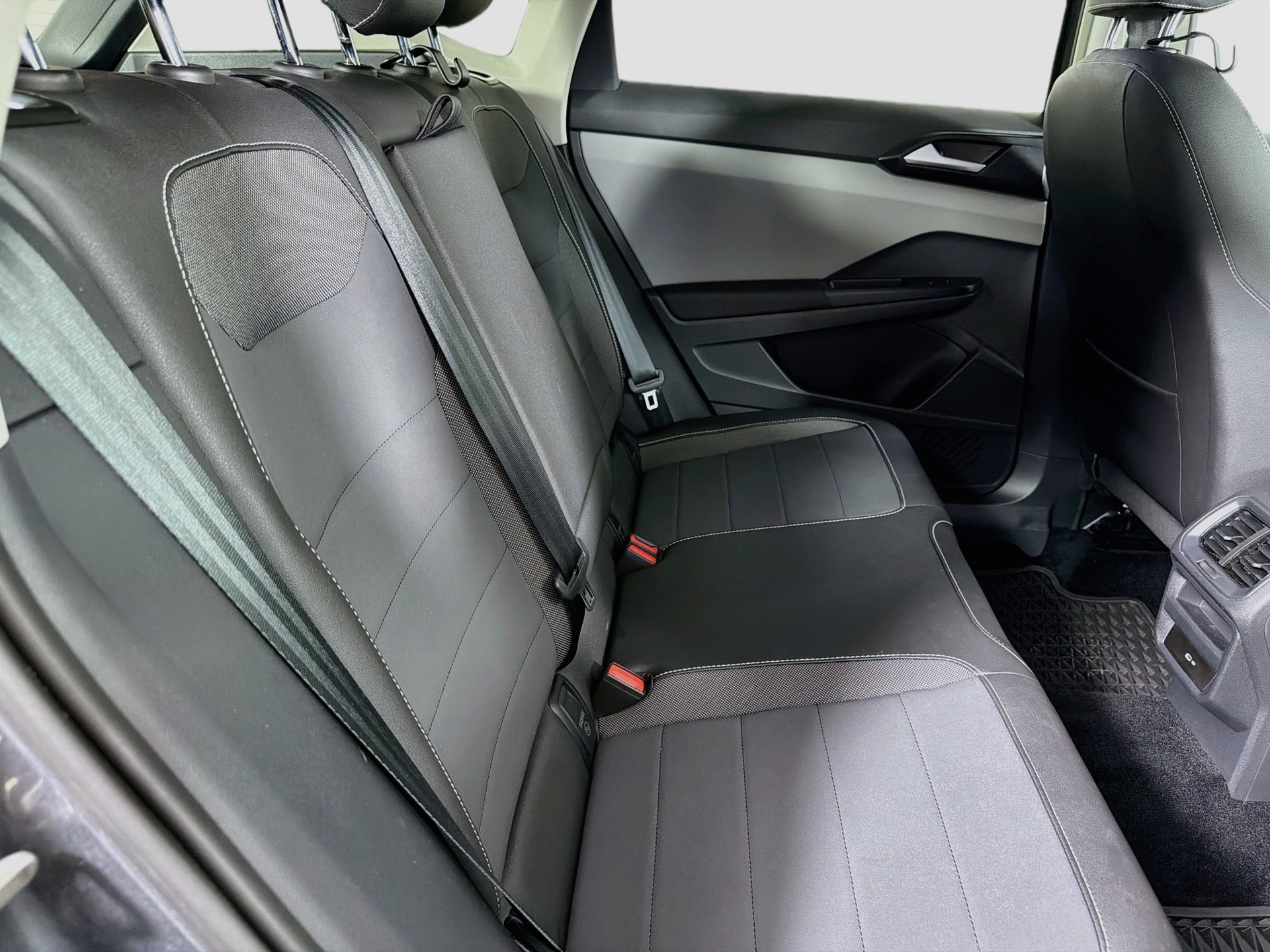 Certified 2023 Volkswagen Taos SE w/ Panoramic Sunroof Package FWD image 24