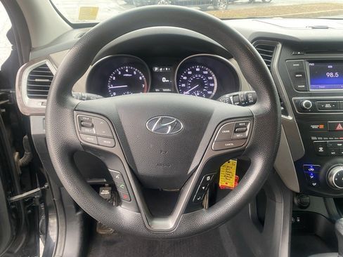 Used 2017 Hyundai Santa Fe Sport image 18