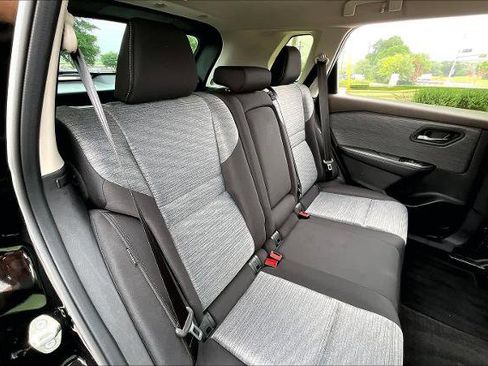 Certified 2023 Nissan Rogue SV FWD image 20