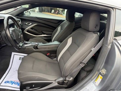 Certified 2022 Chevrolet Camaro LT image 11