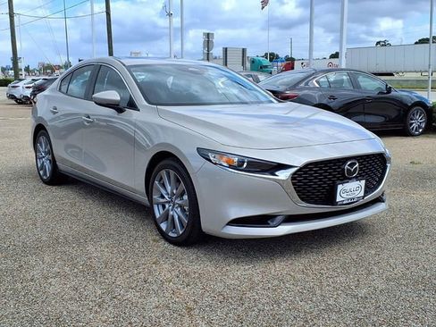 New 2026 MAZDA MAZDA3 2.5 S Sedan w/ Preferred Pkg FWD image 4