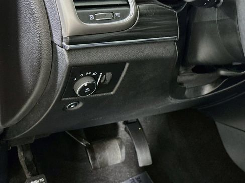 Used 2019 Jeep Grand Cherokee Limited AWD/4WD image 22
