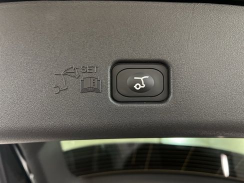 New 2026 Lincoln Nautilus Premier image 38