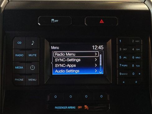 Used 2015 Ford F150 XLT AWD/4WD image 25