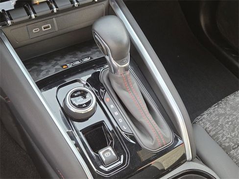 Used 2023 Chevrolet Colorado Z71 w/ Z71 Convenience Package 2 image 23