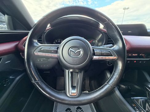 Used 2021 MAZDA MAZDA3 Hatchback w/Premium Plus Pkg AWD/4WD image 12