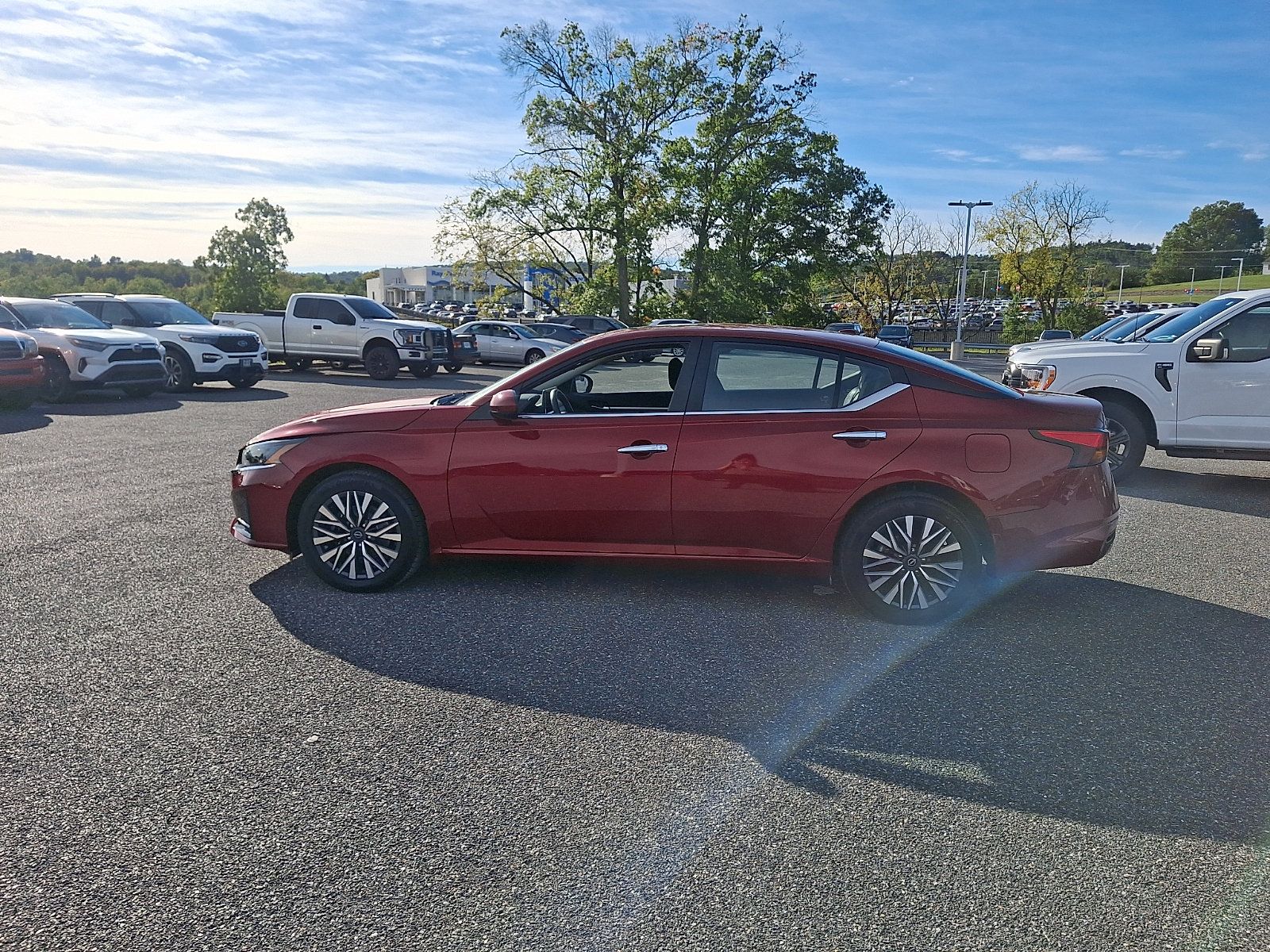 Used 2023 Nissan Altima 2.5 SV w/ SV Premium Package AWD/4WD image 7