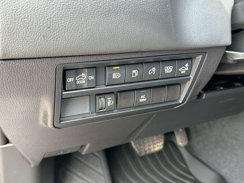Used 2024 Toyota Tundra Limited w/ Power Package AWD/4WD image 19
