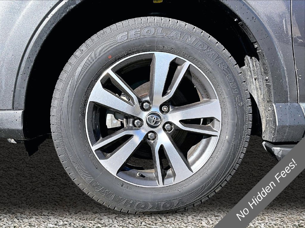 Used 2017 Toyota RAV4 XLE w/ Premium Special Value Package AWD/4WD image 9