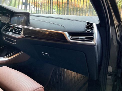 Used 2023 BMW X5 sDrive40i w/ Premium Package image 18