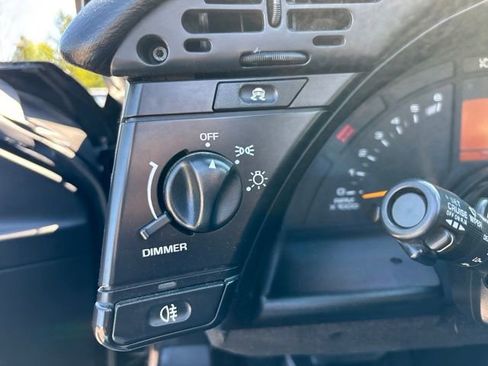 Used 1994 Chevrolet Corvette Convertible RWD image 15