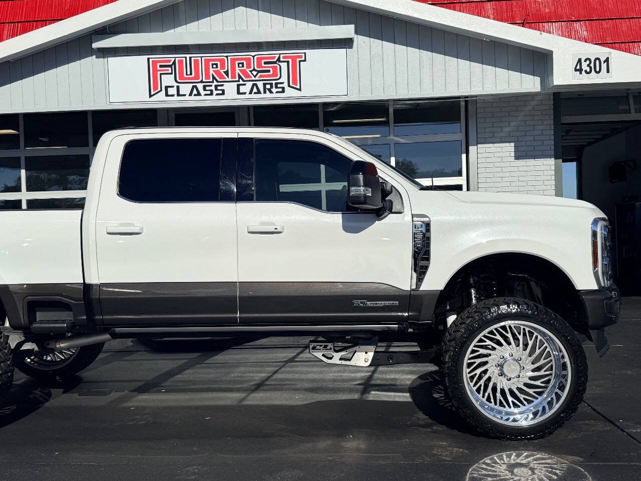 Used 2025 Ford F250 King Ranch w/ FX4 Off-Road Package AWD/4WD image 12