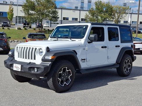 Used 2021 Jeep Wrangler Unlimited Sport image 3