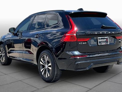 Used 2024 Volvo XC60 B5 Core AWD/4WD image 12