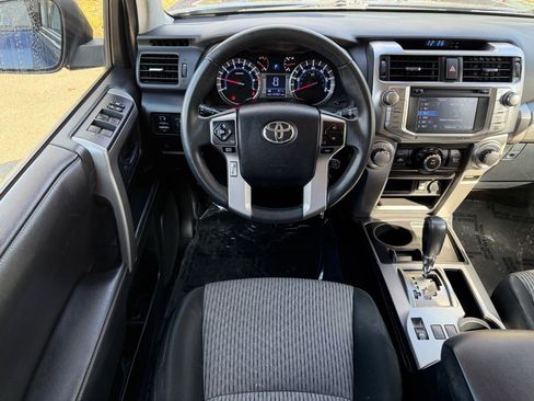 Used 2018 Toyota 4Runner SR5 image 15