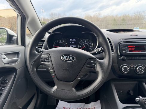 Used 2018 Kia Forte LX image 13