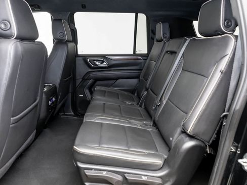 Used 2024 Chevrolet Suburban Premier image 12