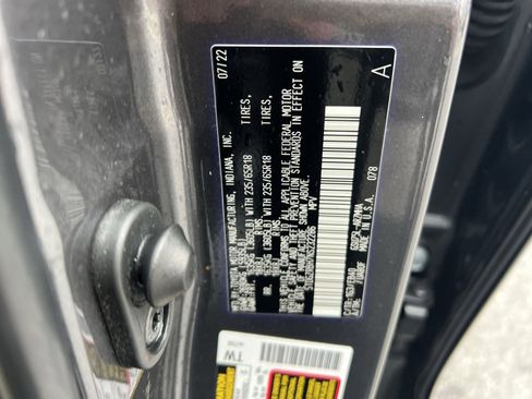 Used 2022 Toyota Highlander XLE image 54