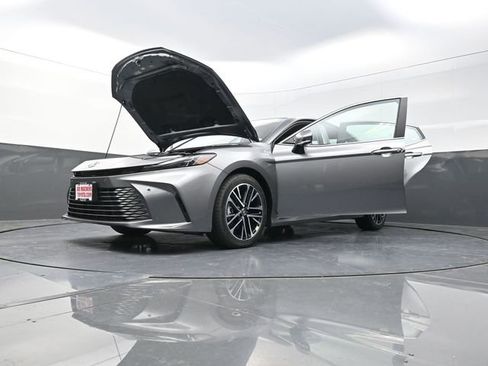 New 2025 Toyota Camry XLE w/ Premium Plus Package FWD image 36