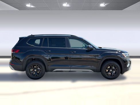 New 2026 Volkswagen Atlas Peak Edition AWD/4WD image 8