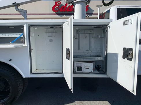 Used 2019 Ford F550 2WD Regular Cab Super Duty image 28