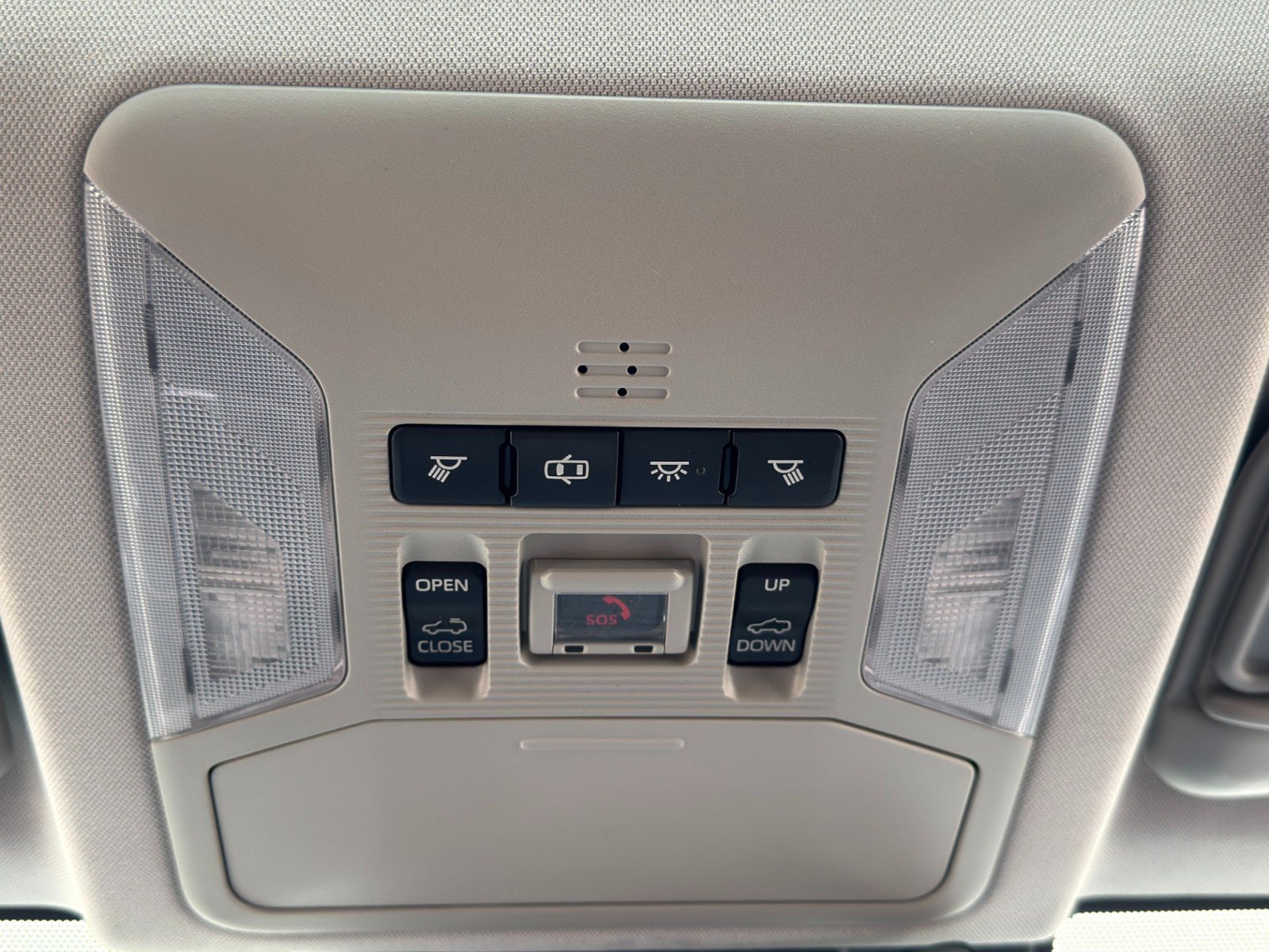 Used 2020 Toyota RAV4 TRD Off-Road AWD/4WD image 31