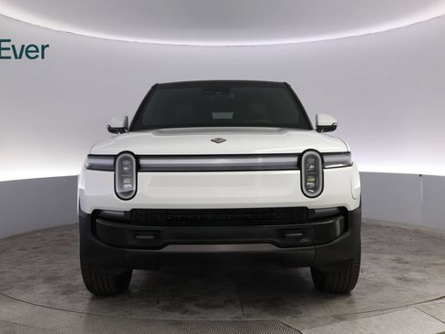 Used 2025 Rivian R1S Adventure AWD/4WD image 12