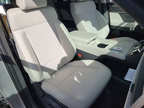 New 2026 Hyundai Santa Fe SE image 17