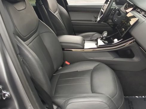 Used 2025 Land Rover Range Rover Sport SE image 23