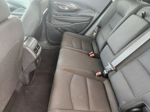 Used 2024 GMC Terrain SLE FWD image 30