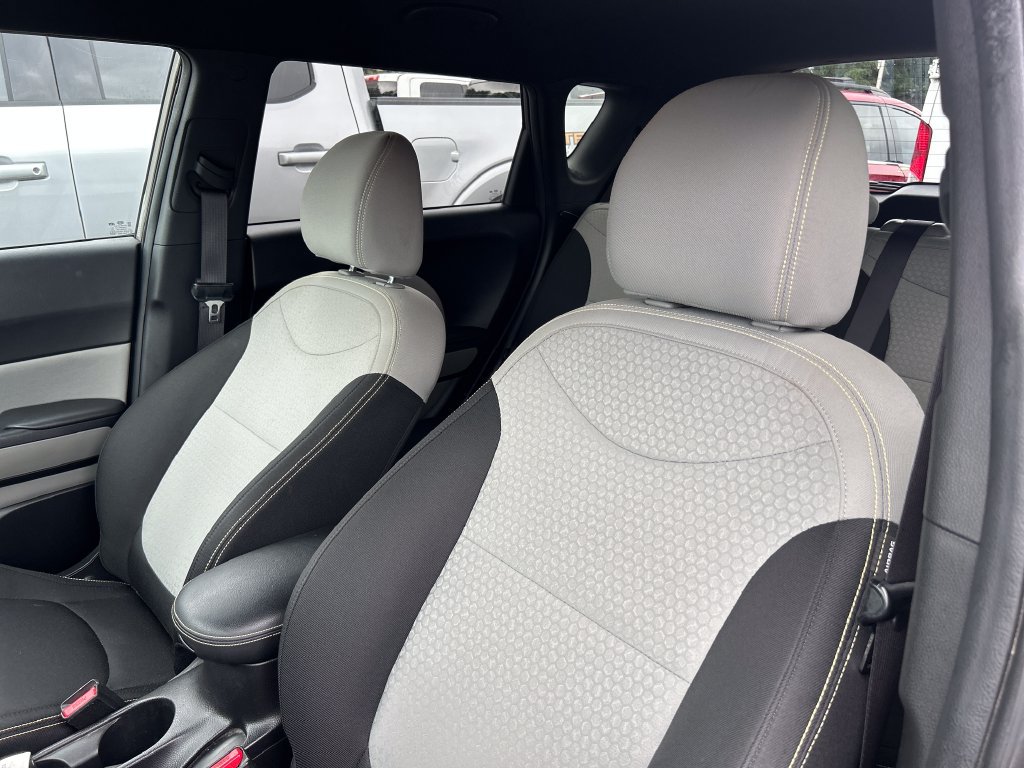 Used 2016 Kia Soul + FWD image 10