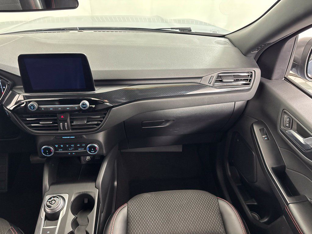 Used 2025 Ford Escape ST-Line FWD image 19