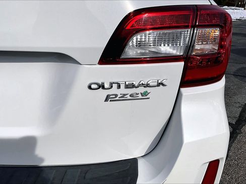 Used 2016 Subaru Outback 2.5i Limited image 10