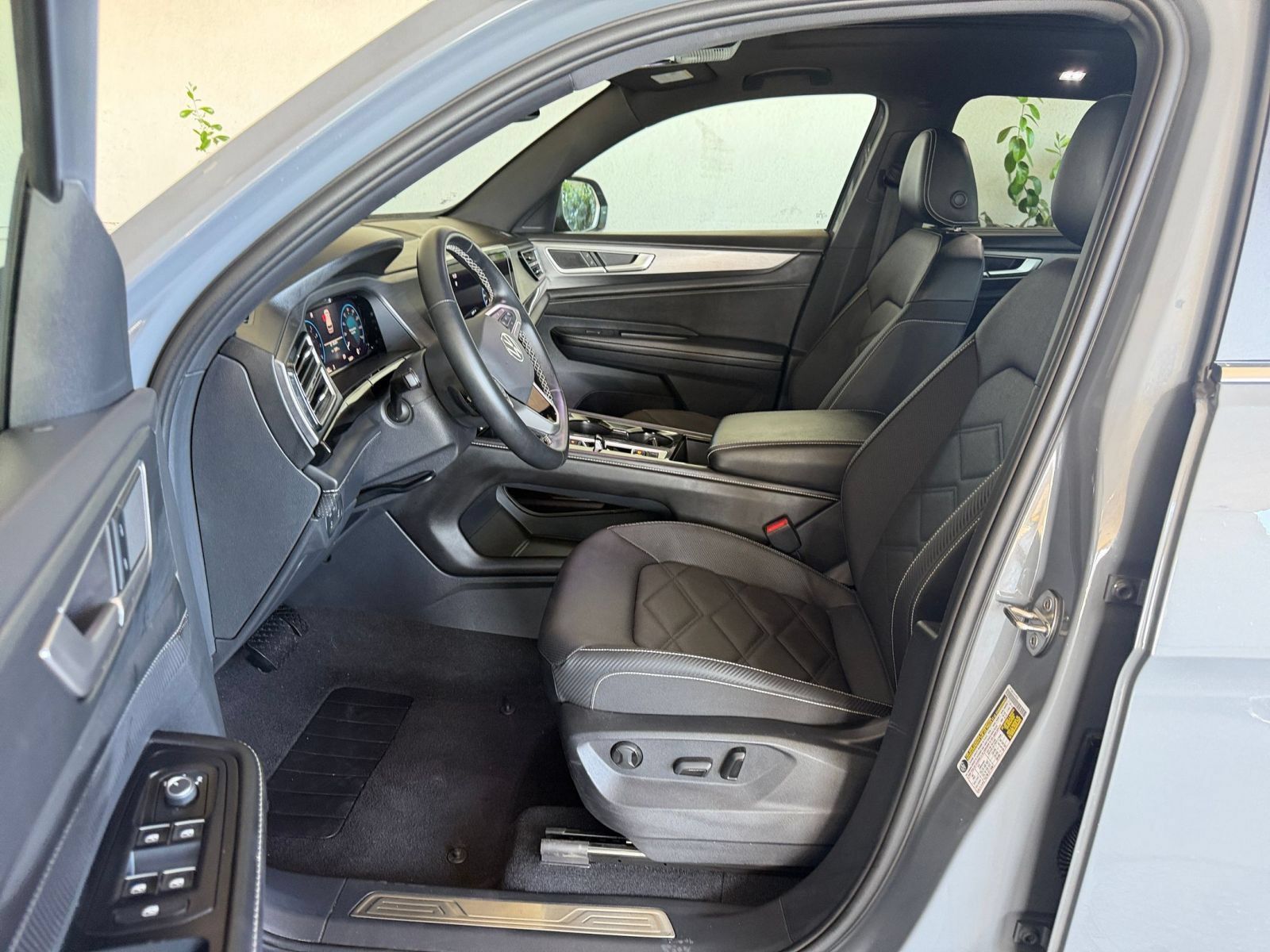 Used 2026 Volkswagen Atlas Cross Sport SE AWD/4WD image 29